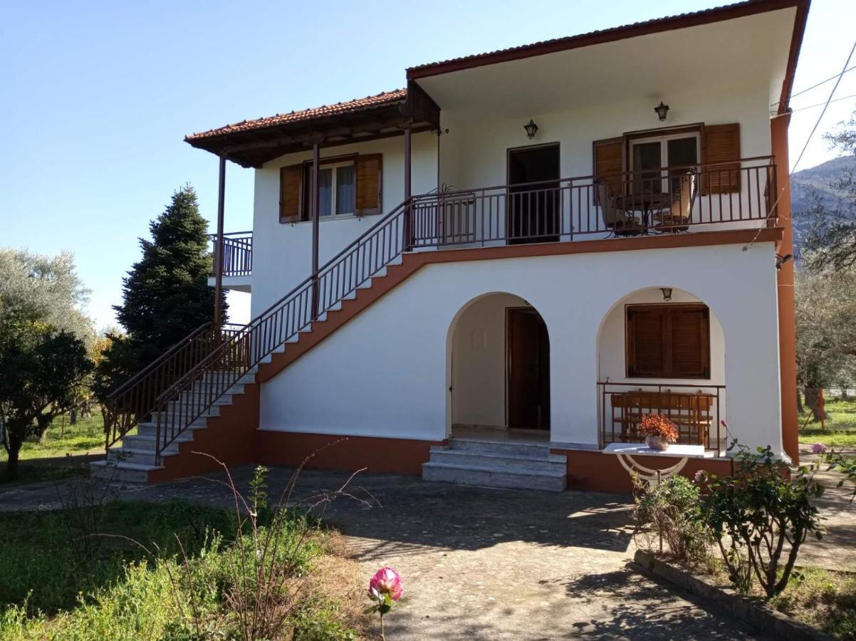 Manousi 2 - First Floor Villa Mystras Eksteriør bilde