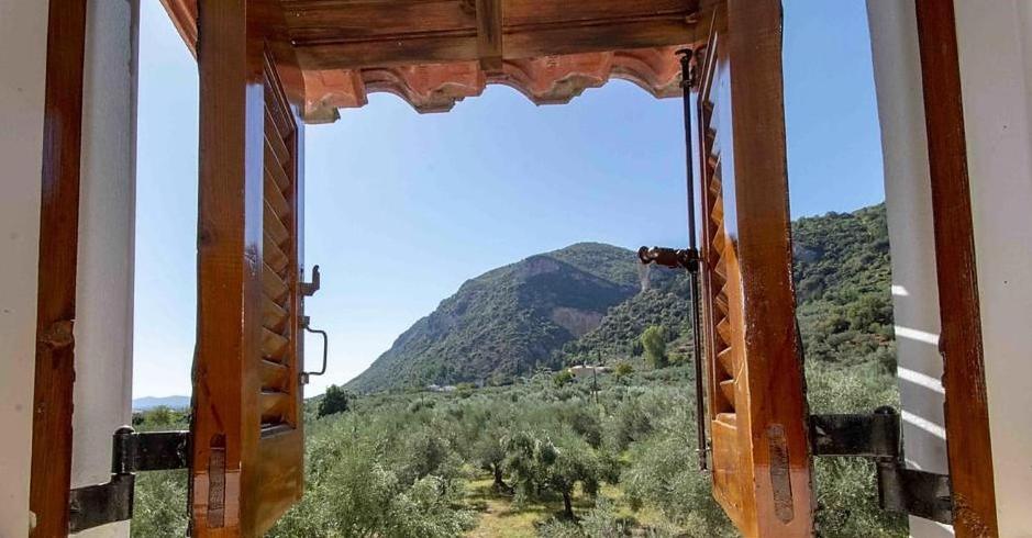 Manousi 2 - First Floor Villa Mystras Eksteriør bilde